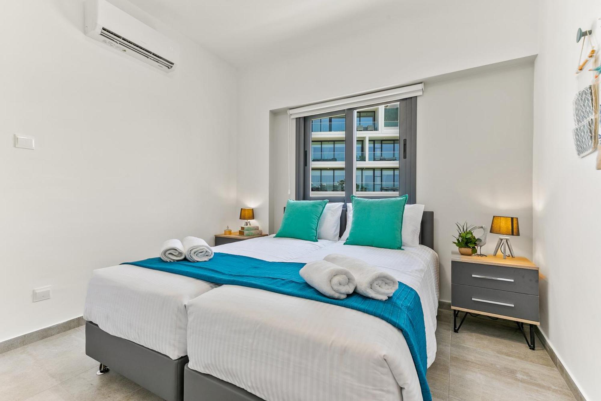 Dreamy 2 Bed Apartment By The Sea Paphos ภายนอก รูปภาพ